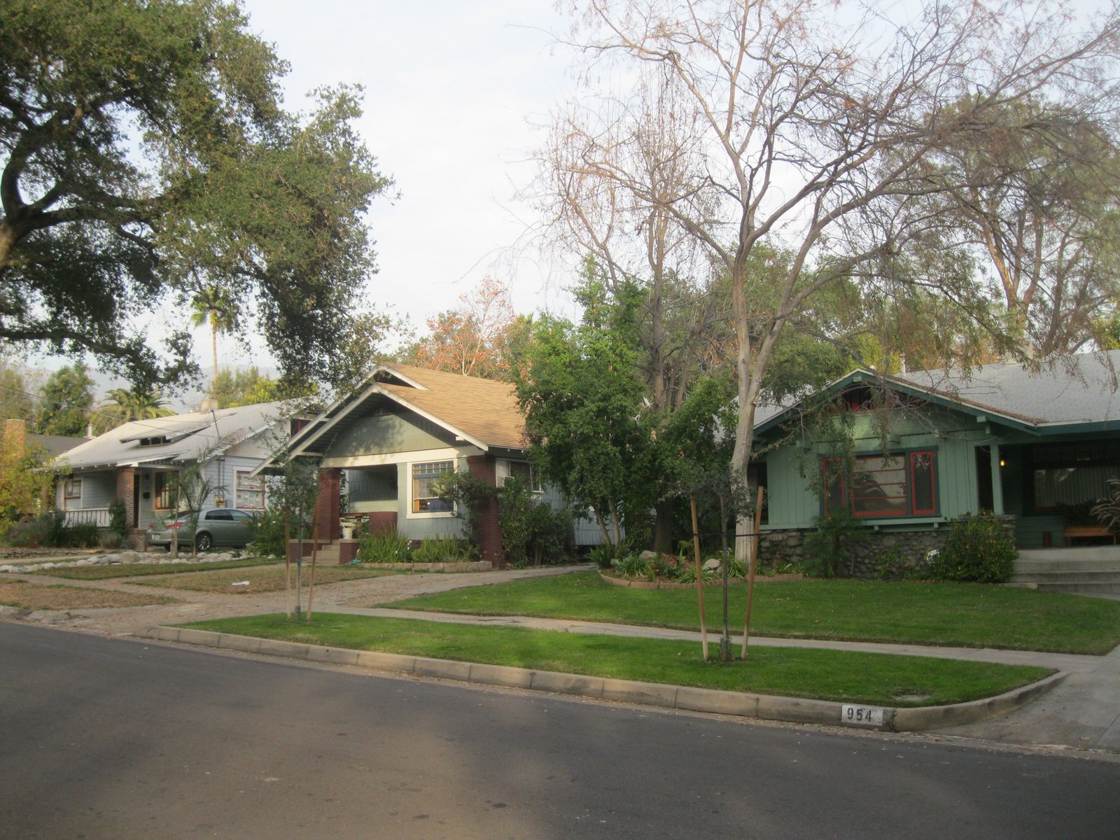 Homes in Pasadena's Bungalow Heaven neighborhood